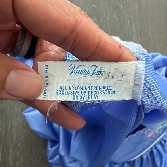 Vtg Vanity Fair M Satin Blue Nylon Embroided Nightgown Dress Robe Set Feminine - Picture 9 of 14